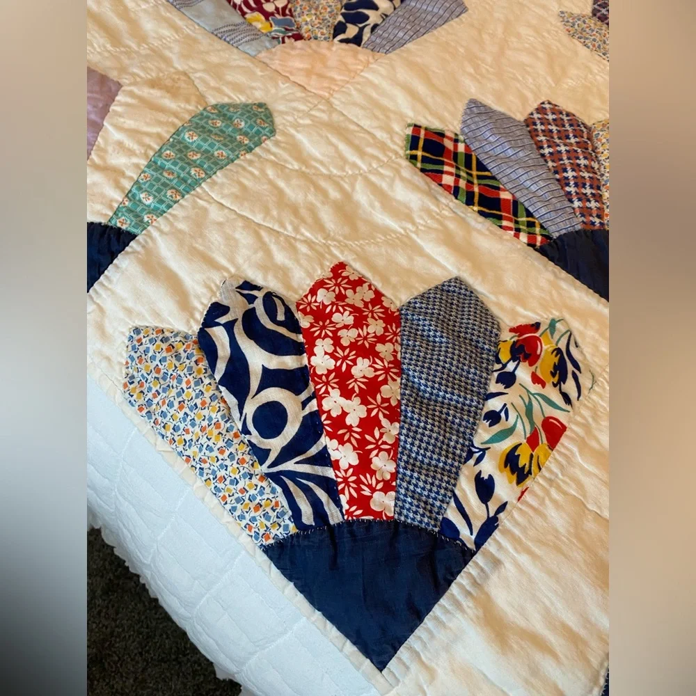 Handmade Fan Quilt 62”/72” in Blues and Reds 💙❤️🩵🤍